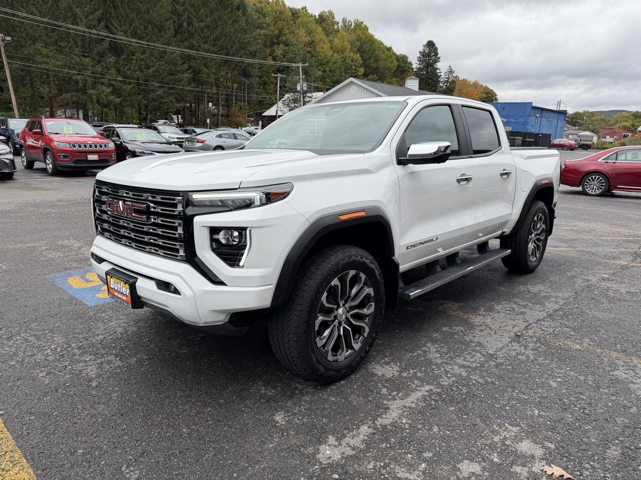 GMC Canyon Denali Crew Cab 4WD 2025