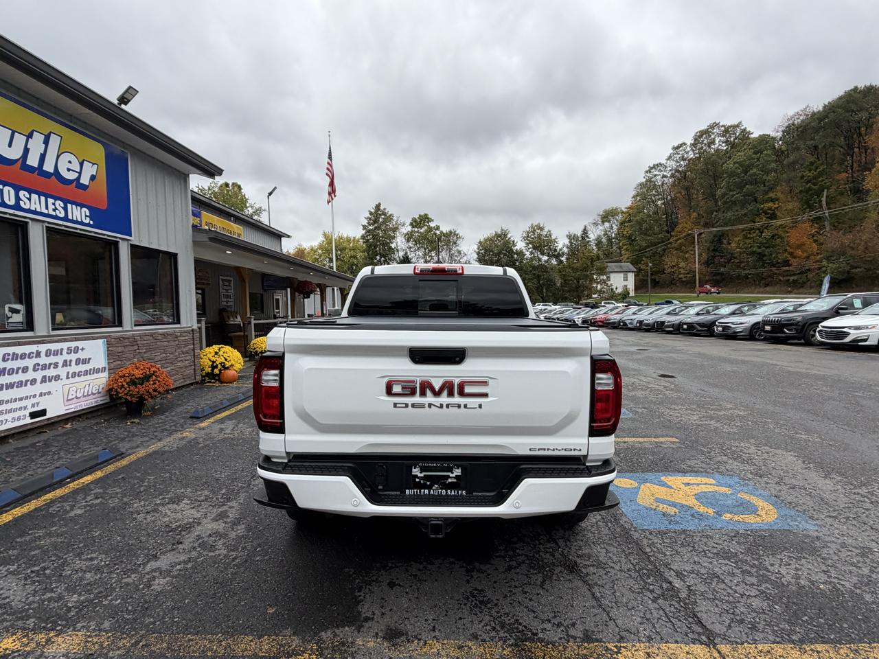 GMC Canyon Denali Crew Cab 4WD 2025