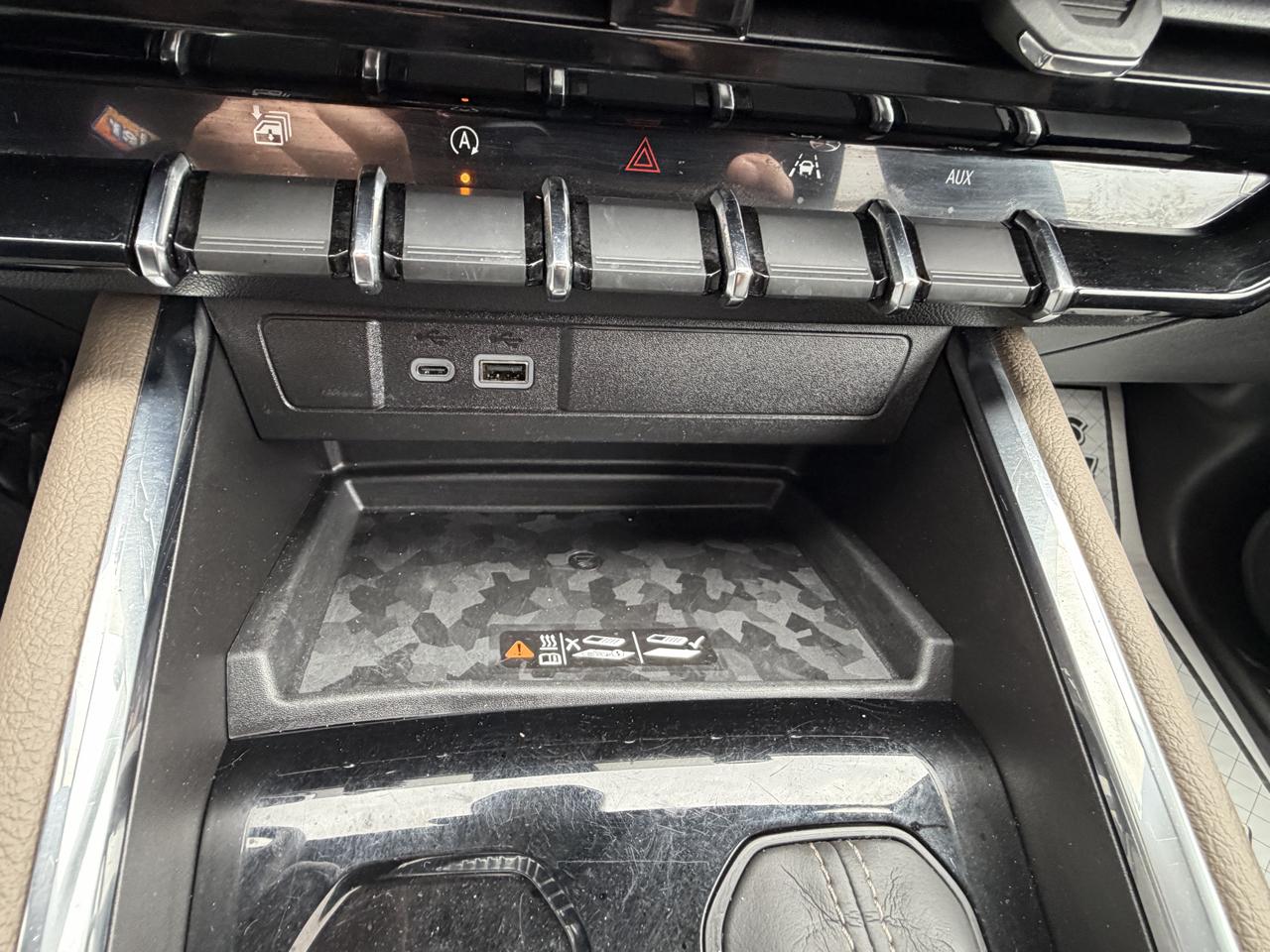 GMC Canyon Denali Crew Cab 4WD 2025
