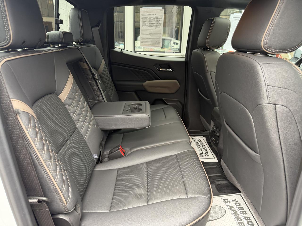 GMC Canyon Denali Crew Cab 4WD 2025
