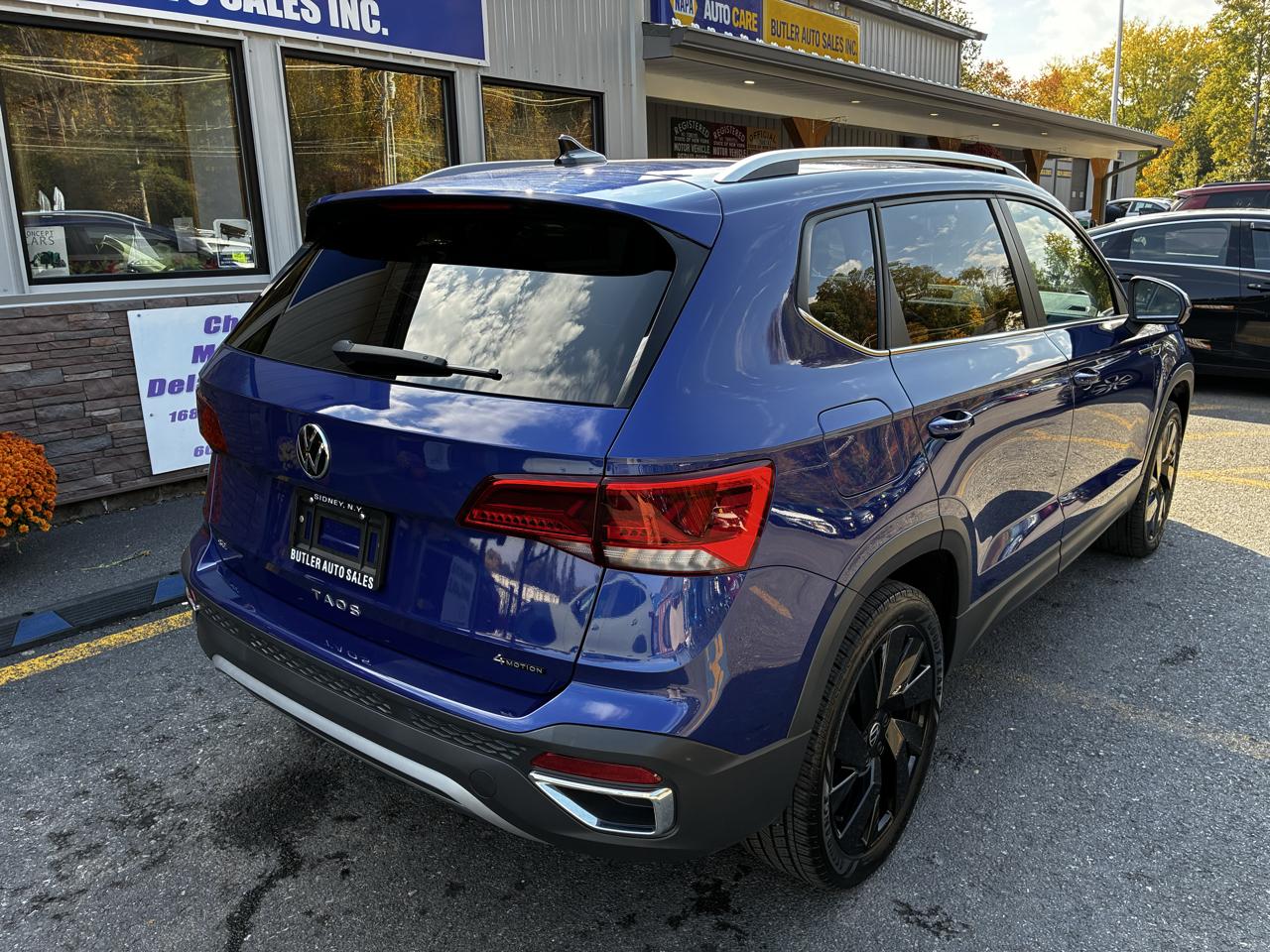 Volkswagen Taos SEL 4MOTION 2023