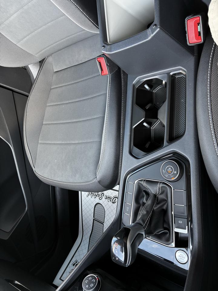 Volkswagen Taos SEL 4MOTION 2023