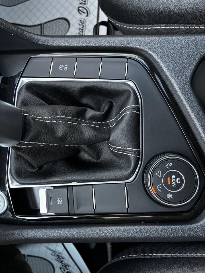Volkswagen Taos SEL 4MOTION 2023