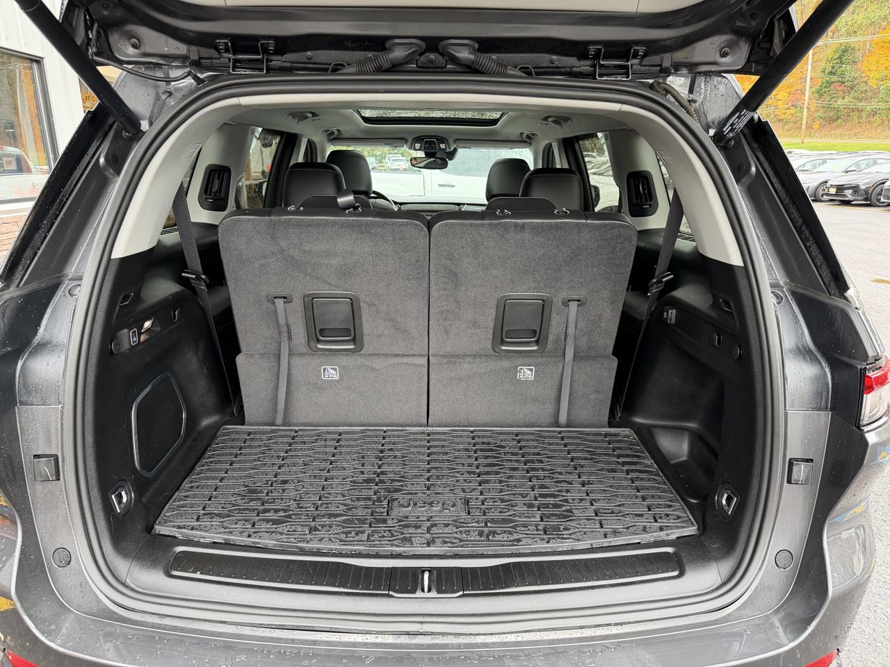 Jeep Grand Cherokee L Limited 4WD 2022