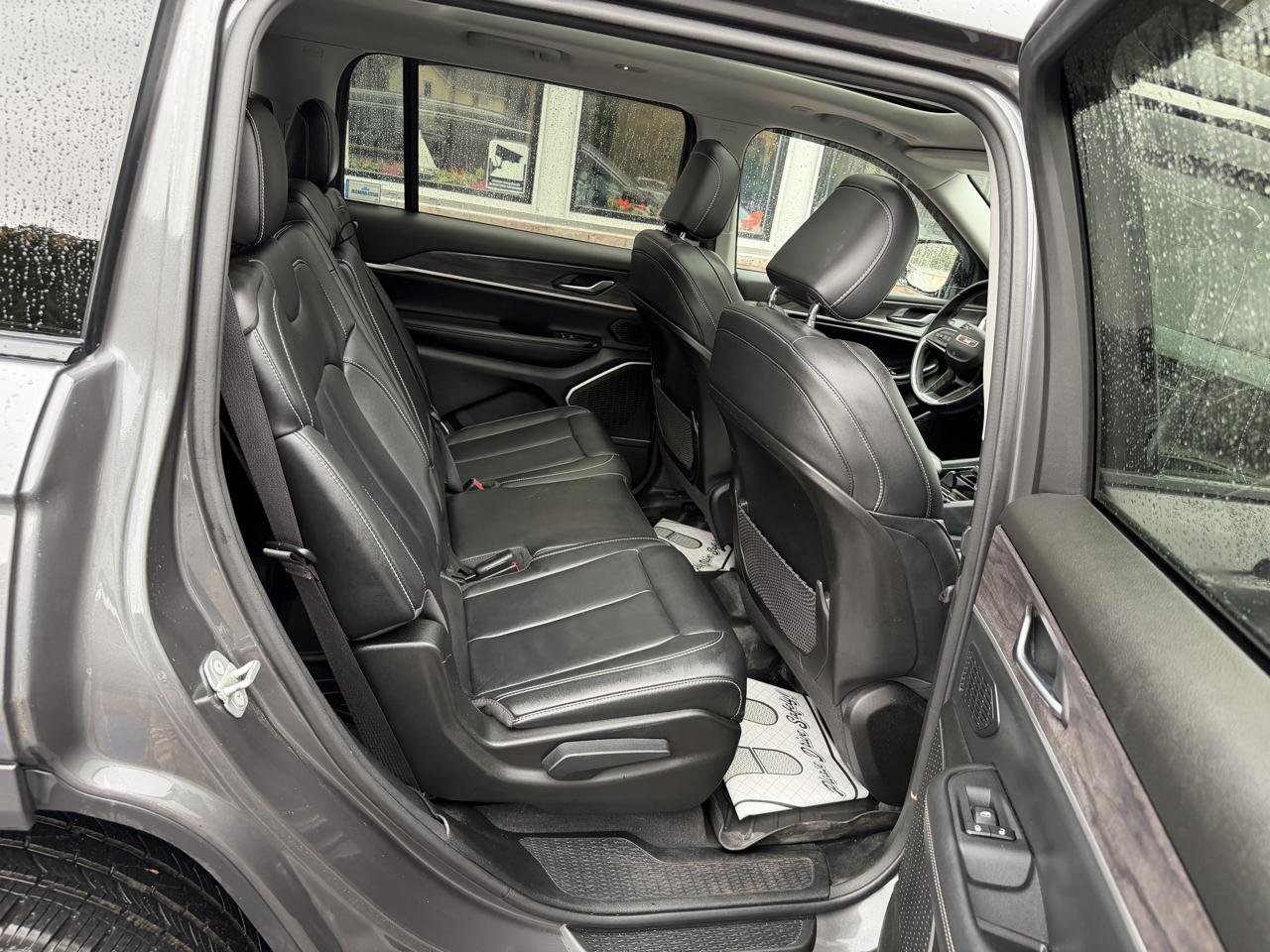Jeep Grand Cherokee L Limited 4WD 2022