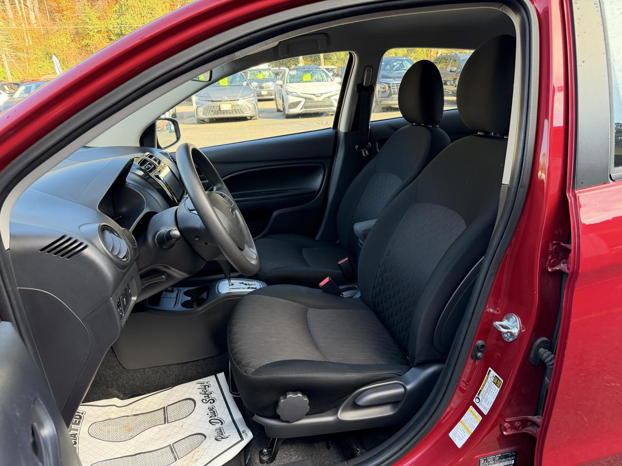 Mitsubishi Mirage ES CVT 2024