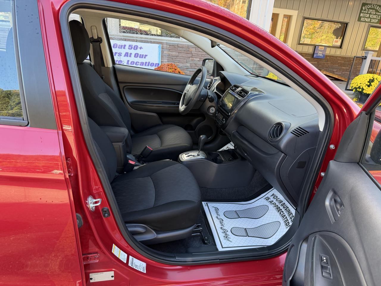 Mitsubishi Mirage ES CVT 2024