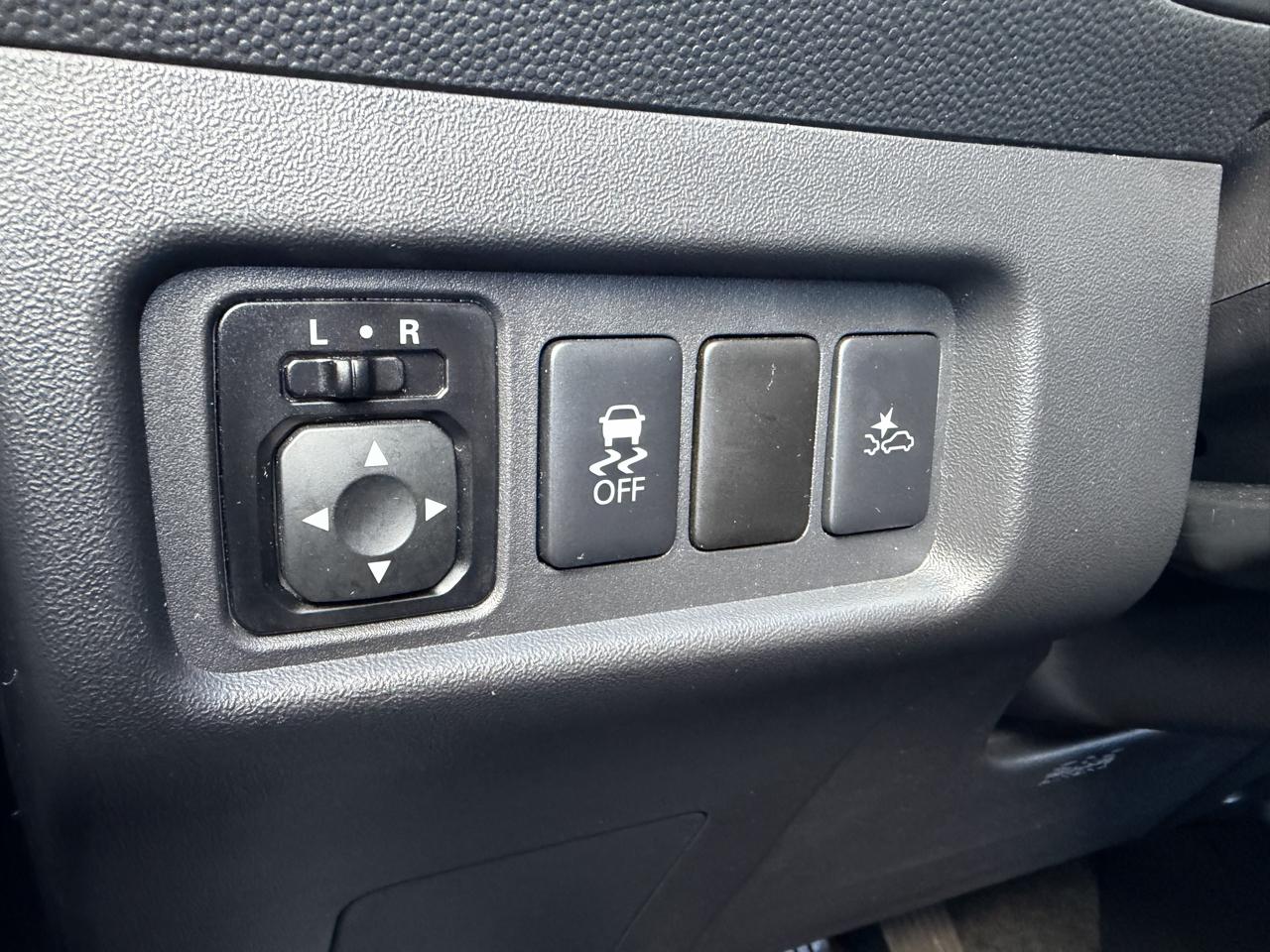 Mitsubishi Mirage ES CVT 2024
