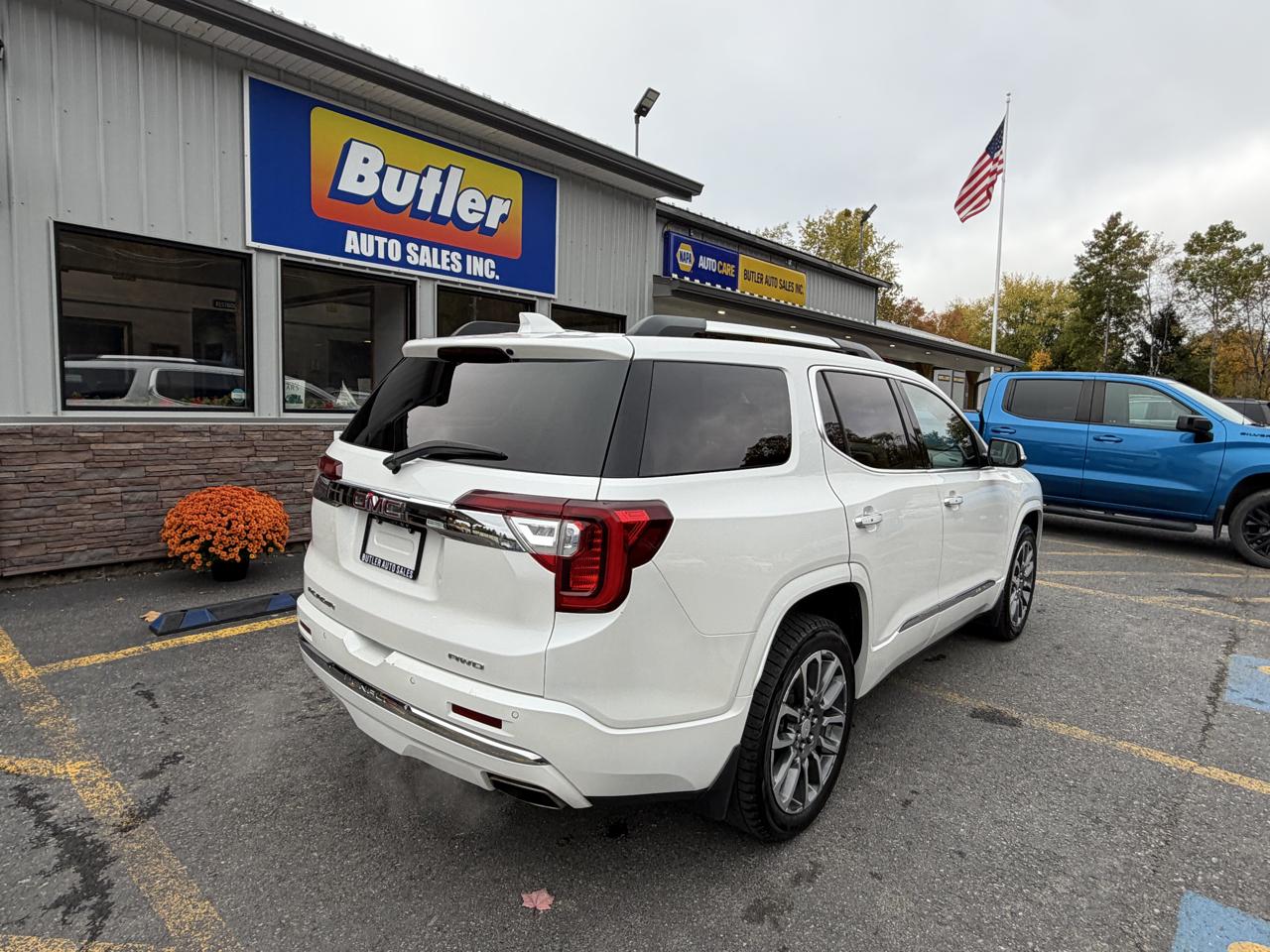 GMC Acadia Denali AWD 2022
