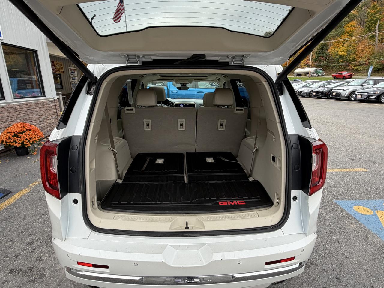 GMC Acadia Denali AWD 2022
