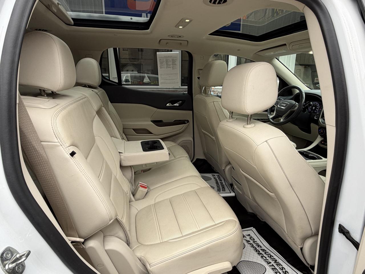 GMC Acadia Denali AWD 2022