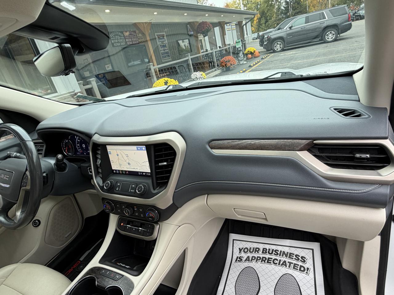 GMC Acadia Denali AWD 2022