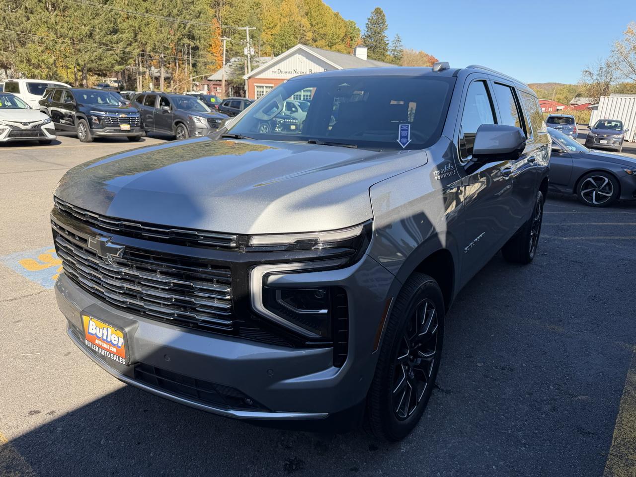 Chevrolet Suburban High Country 4WD 2025