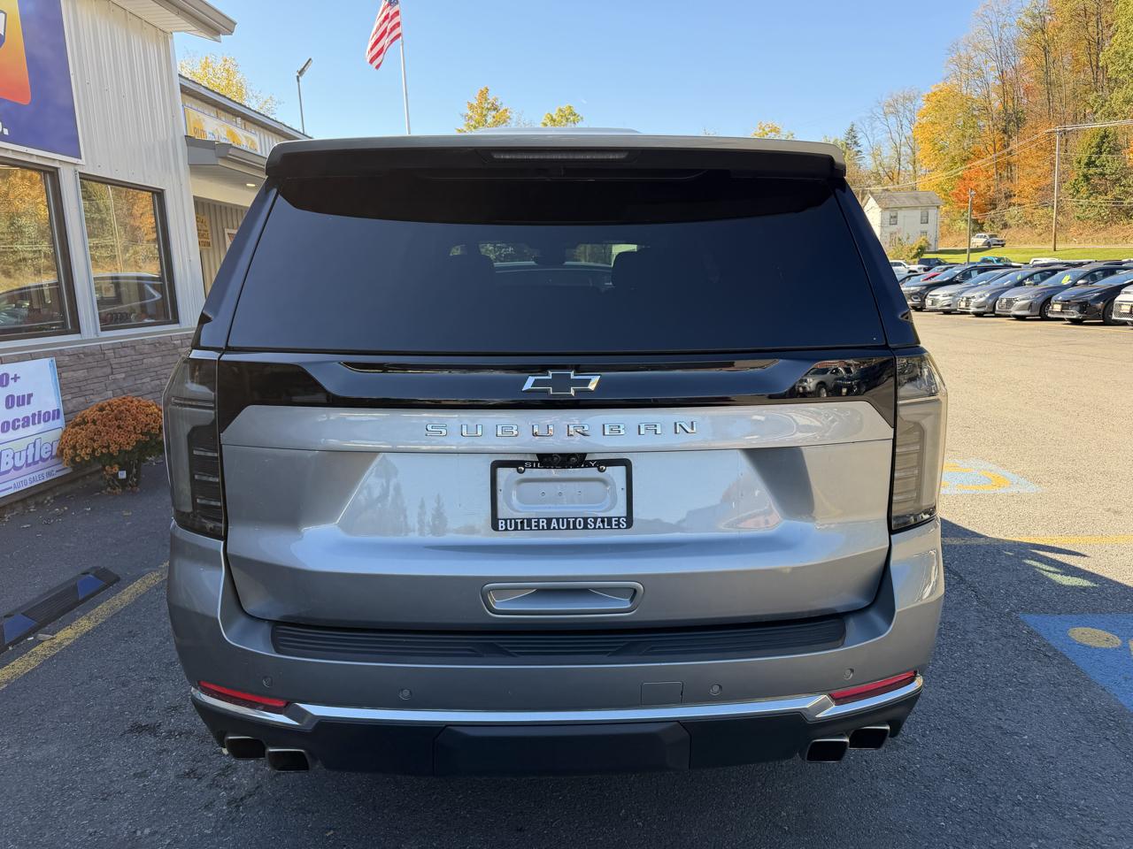 Chevrolet Suburban High Country 4WD 2025