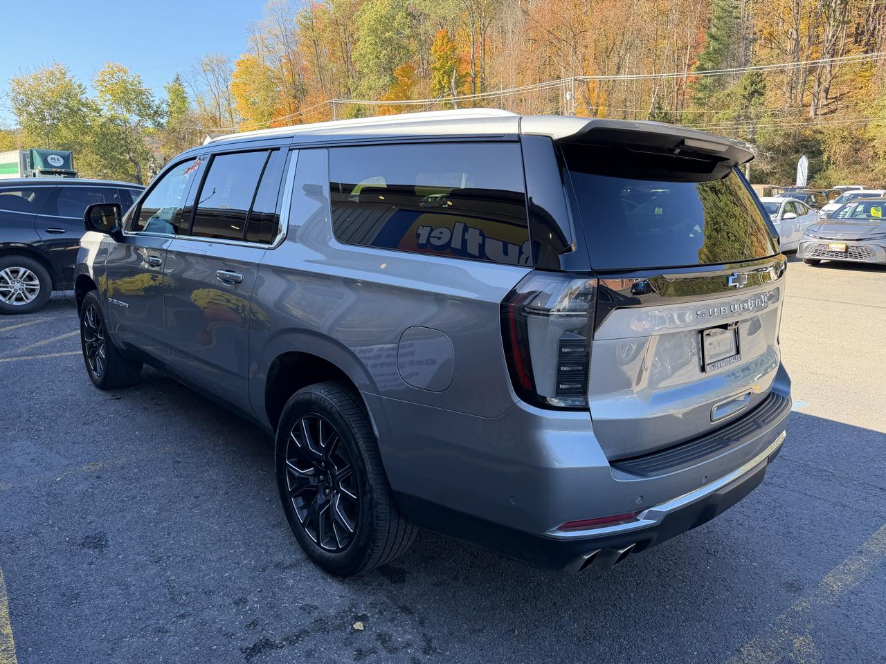 Chevrolet Suburban High Country 4WD 2025