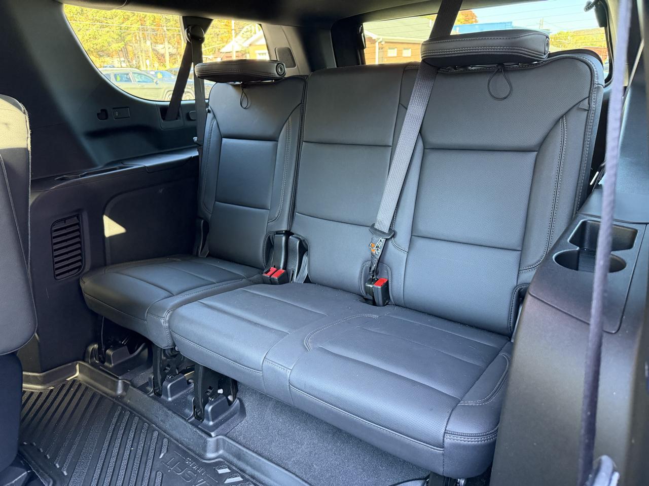 Chevrolet Suburban High Country 4WD 2025