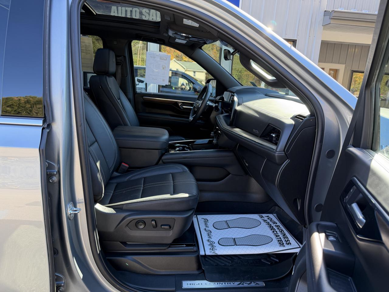 Chevrolet Suburban High Country 4WD 2025