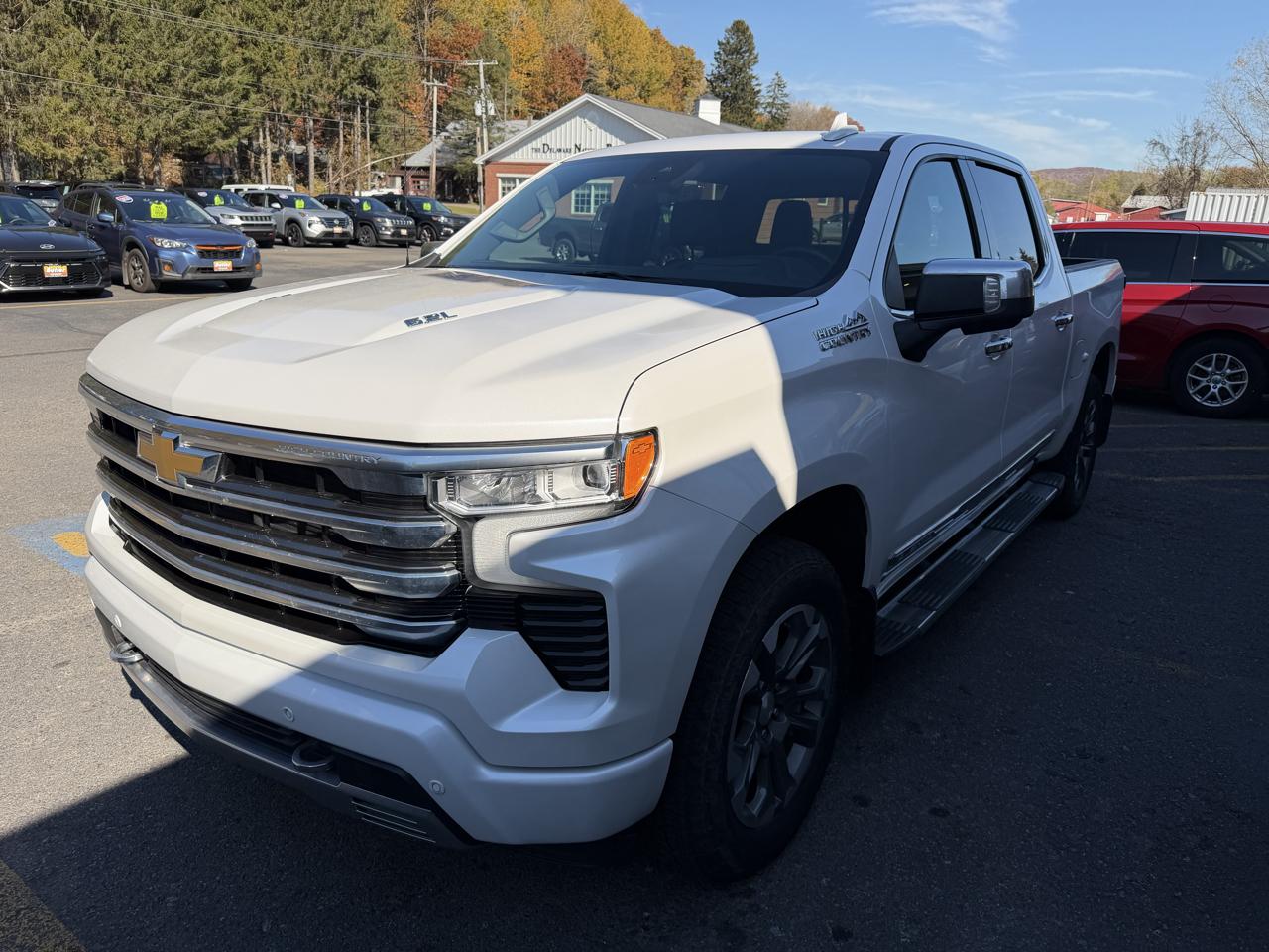 Chevrolet Silverado 1500 High Country Crew Cab 4WD 2024