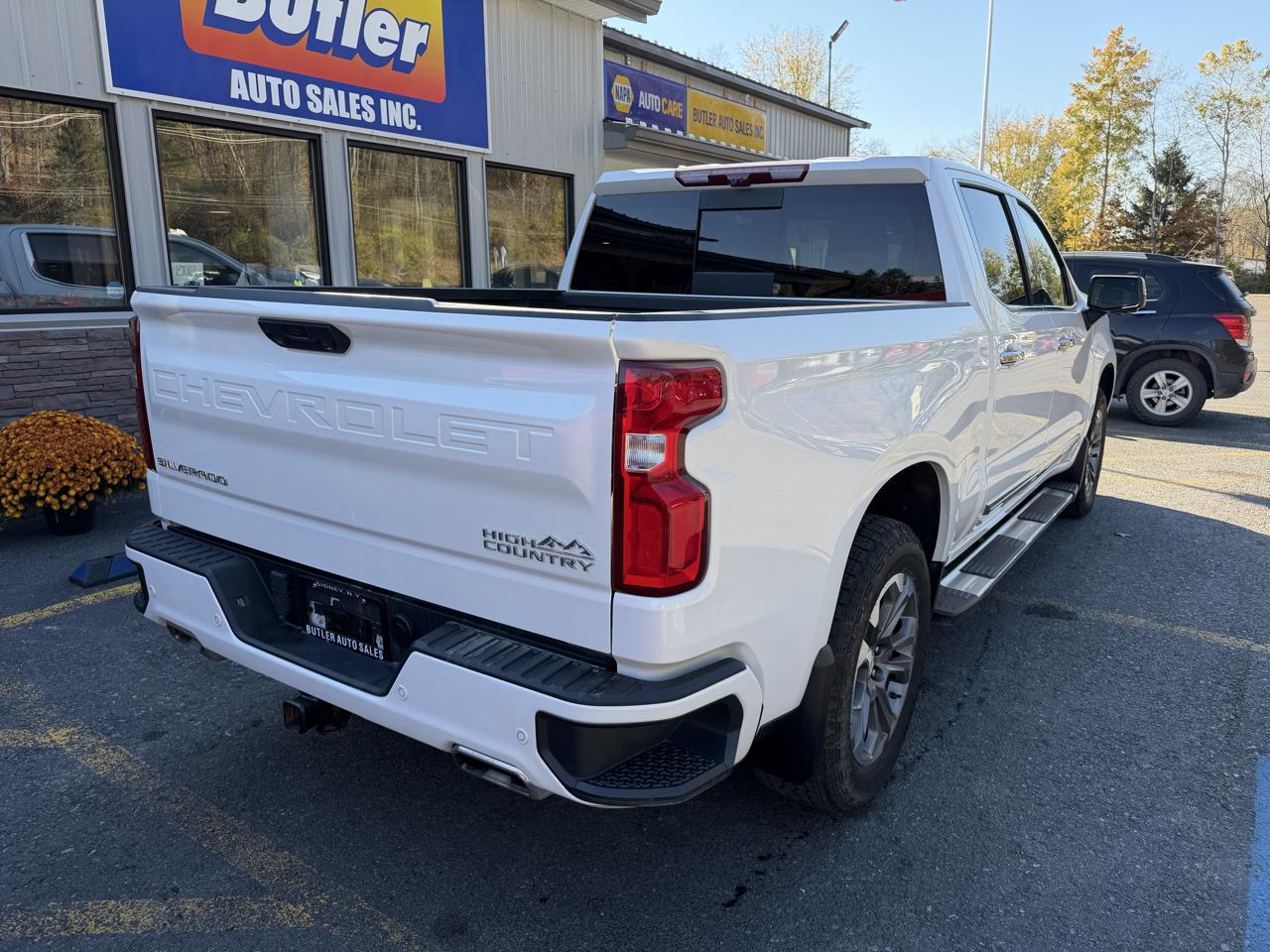 Chevrolet Silverado 1500 High Country Crew Cab 4WD 2024
