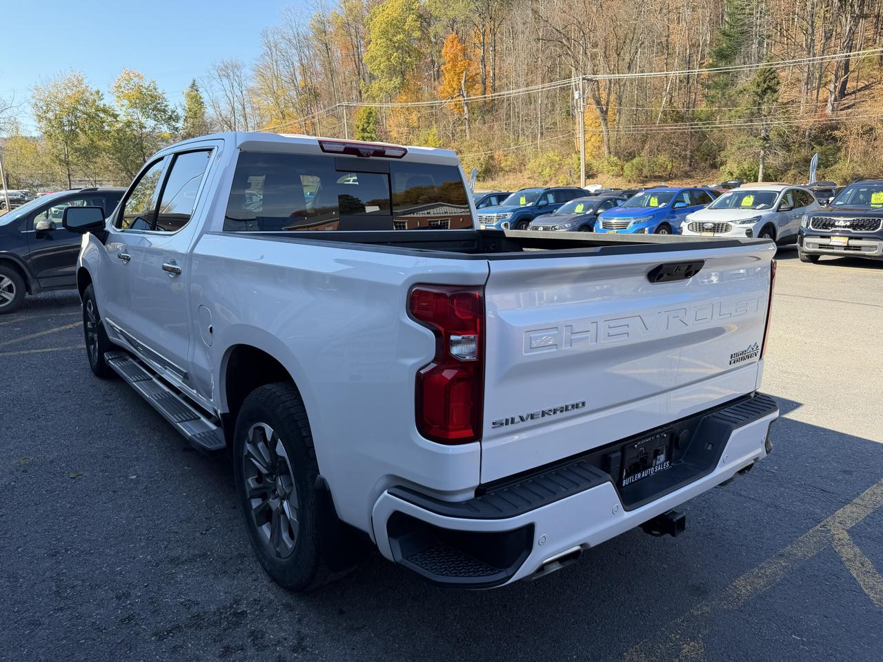 Chevrolet Silverado 1500 High Country Crew Cab 4WD 2024