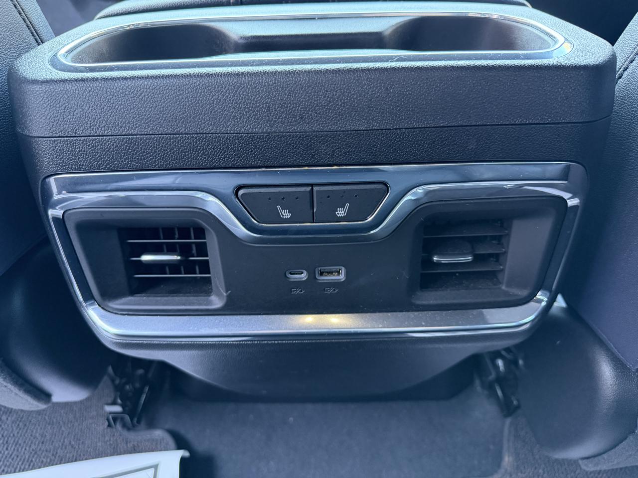 Chevrolet Silverado 1500 High Country Crew Cab 4WD 2024