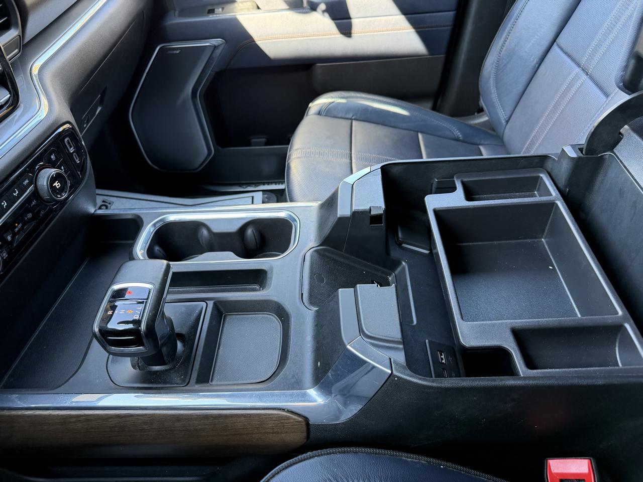 Chevrolet Silverado 1500 High Country Crew Cab 4WD 2024