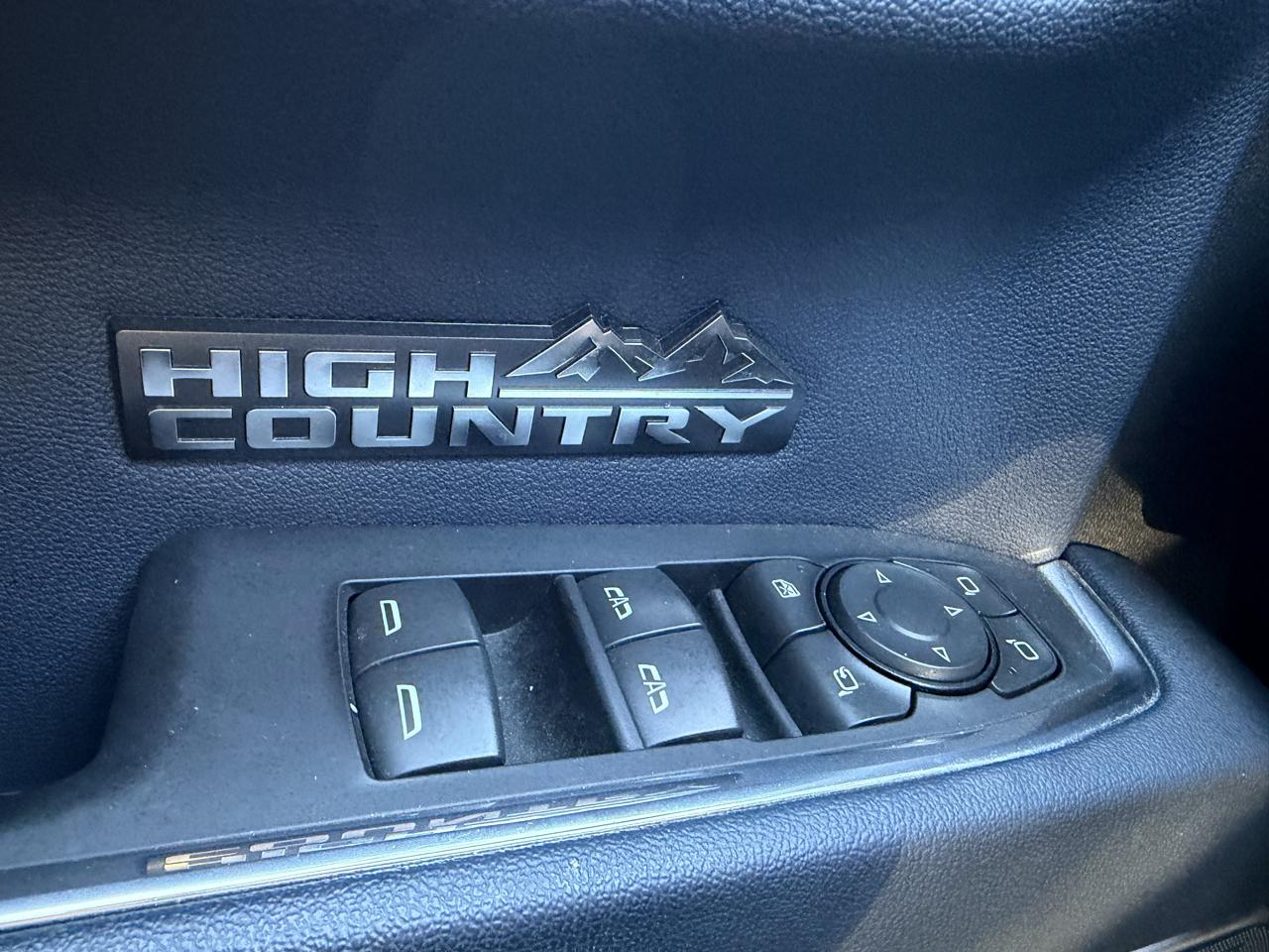 Chevrolet Silverado 1500 High Country Crew Cab 4WD 2024