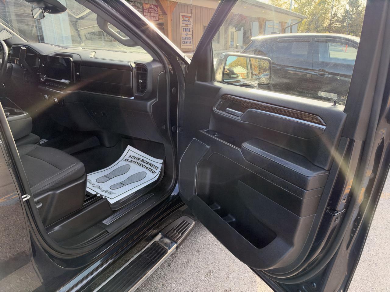 GMC Sierra 1500 SLE Double Cab 4WD 2023