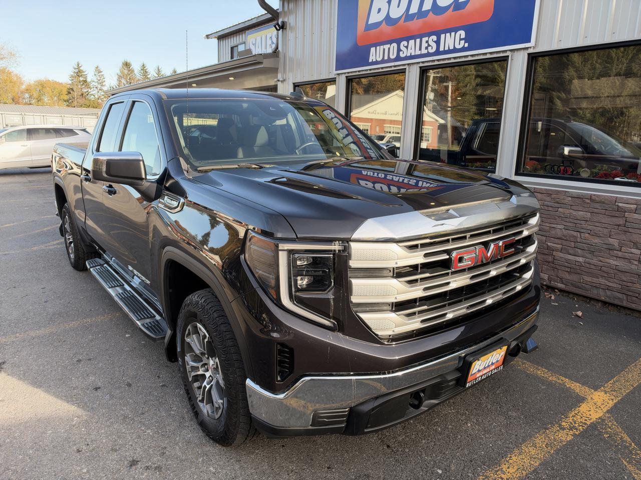 GMC Sierra 1500 SLE Double Cab 4WD 2023