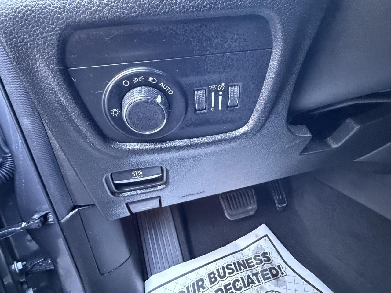 Jeep Grand Cherokee Laredo 4WD 2024