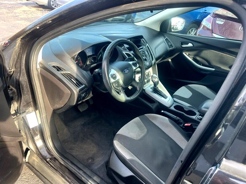 Ford Focus SE Sedan 2012 Ford Focus SE Sedan 2012