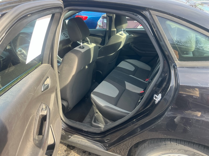 Ford Focus SE Sedan 2012 Ford Focus SE Sedan 2012