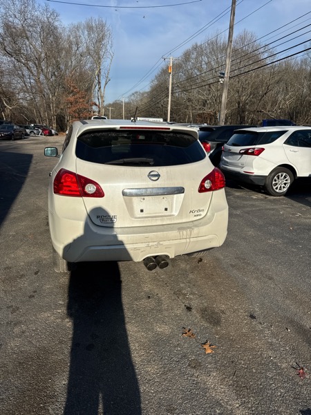 Nissan Rogue FWD 4dr Krom Edition 2011