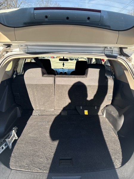 Nissan Rogue FWD 4dr Krom Edition 2011