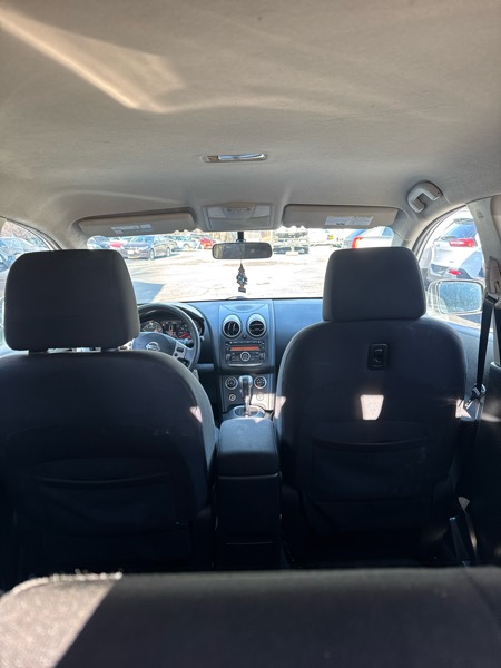 Nissan Rogue FWD 4dr Krom Edition 2011