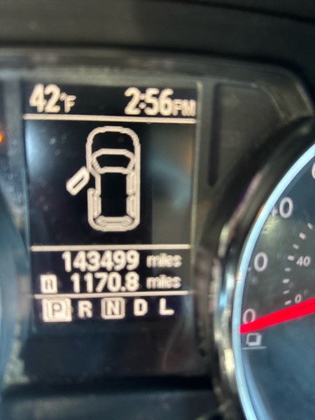 Nissan Rogue FWD 4dr Krom Edition 2011