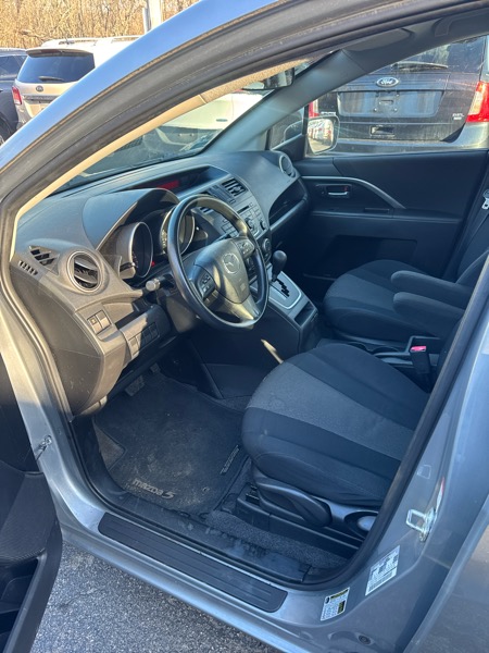 Mazda MAZDA5 Sport 2012