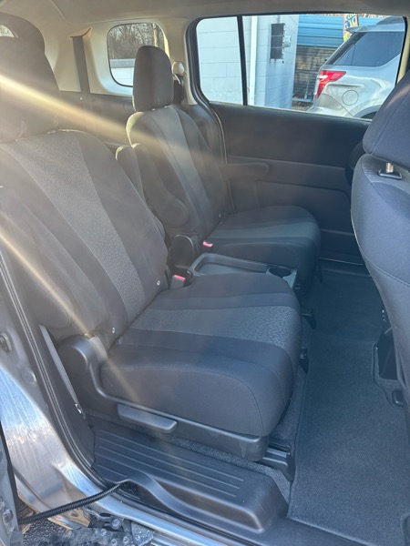 Mazda MAZDA5 Sport 2012