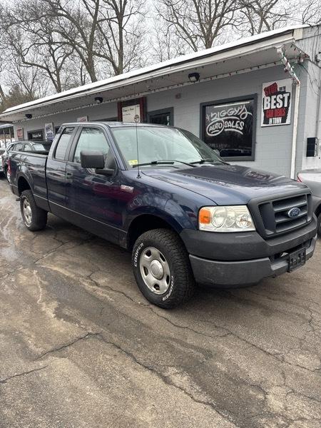 Ford F-150 4WD Reg Cab 145" XL 2005