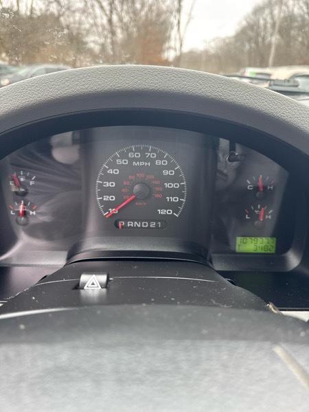 Ford F-150 4WD Reg Cab 145" XL 2005