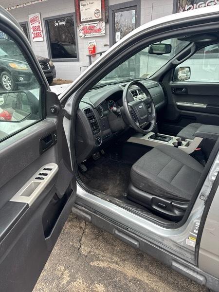 Ford Escape XLT 4WD 2012