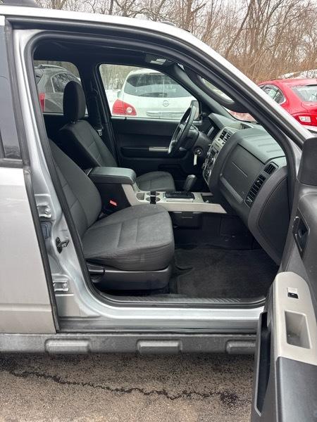 Ford Escape XLT 4WD 2012