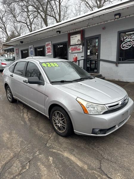 Ford Focus SE Sedan 2010