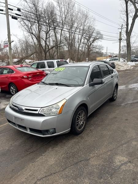 Ford Focus SE Sedan 2010