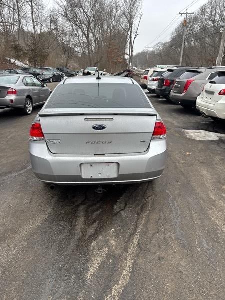 Ford Focus SE Sedan 2010