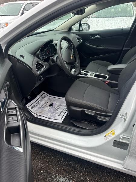 Chevrolet Cruze LS Auto 2017