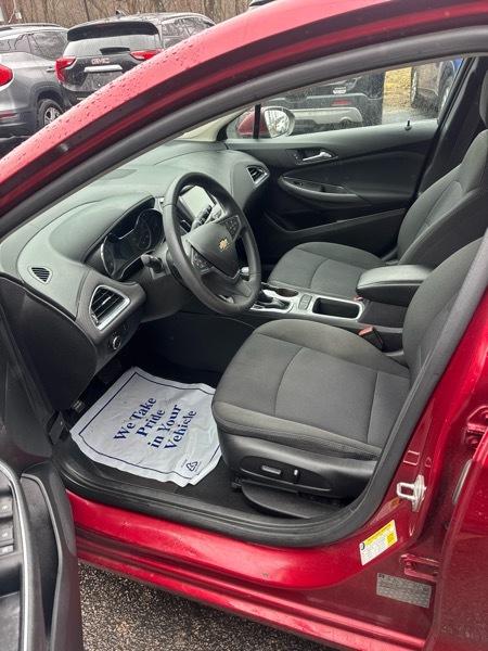 Chevrolet Cruze LT Auto Hatchback 2017