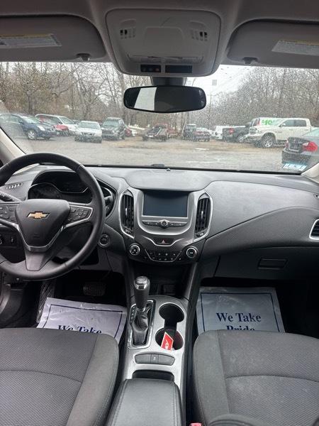 Chevrolet Cruze LT Auto Hatchback 2017