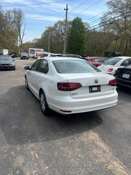 Volkswagen Jetta 1.4T S 6A 2017
