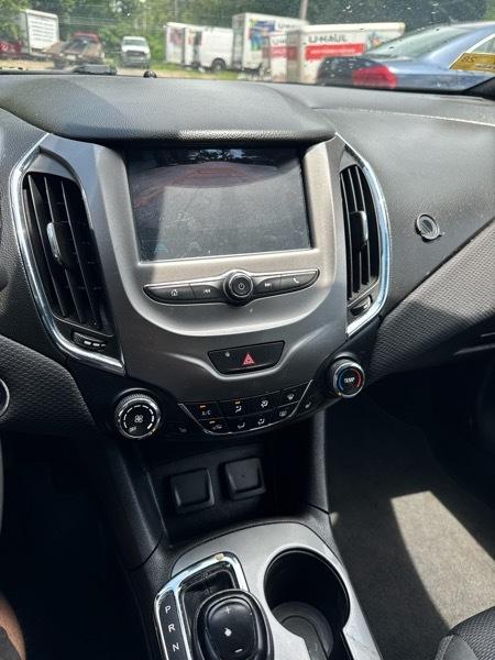 Chevrolet Cruze LT Auto Hatchback 2017